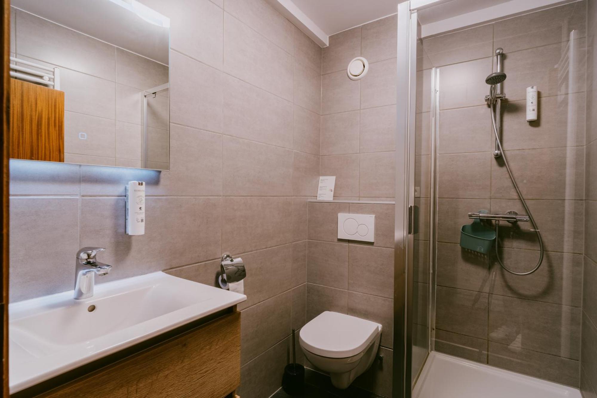 Hotel L'Eau Vive Врес-сюр-Сьомоа Стая снимка