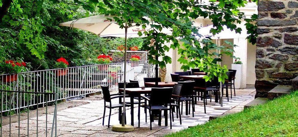 Hotel L'Eau Vive Врес-сюр-Сьомоа Екстериор снимка